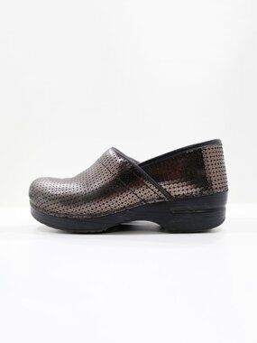 Dansko Professional Brown Metallic Slip Resistant Work Clogs - 9.5/EU 40. Scuffs